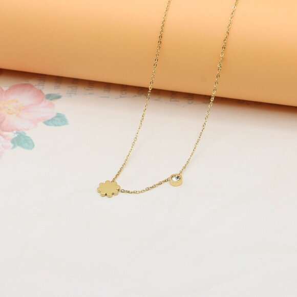 Elegant Yellow Gold Flower Charm Necklace, XPNL0360 - Picture 10 of 12